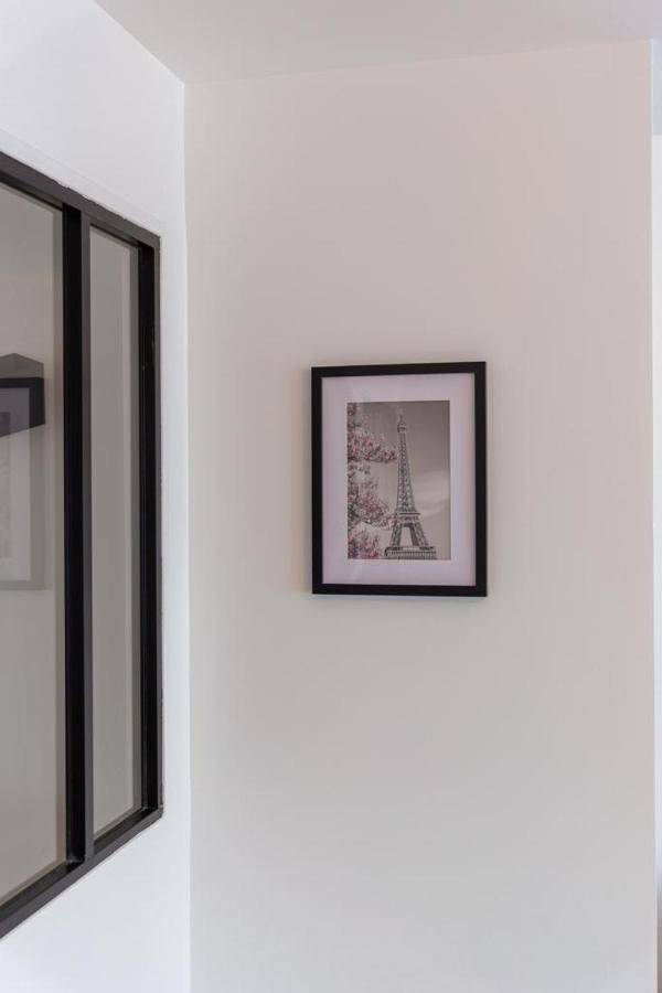 L'Appartement D'Art Et De Lumiere Clichy Esterno foto