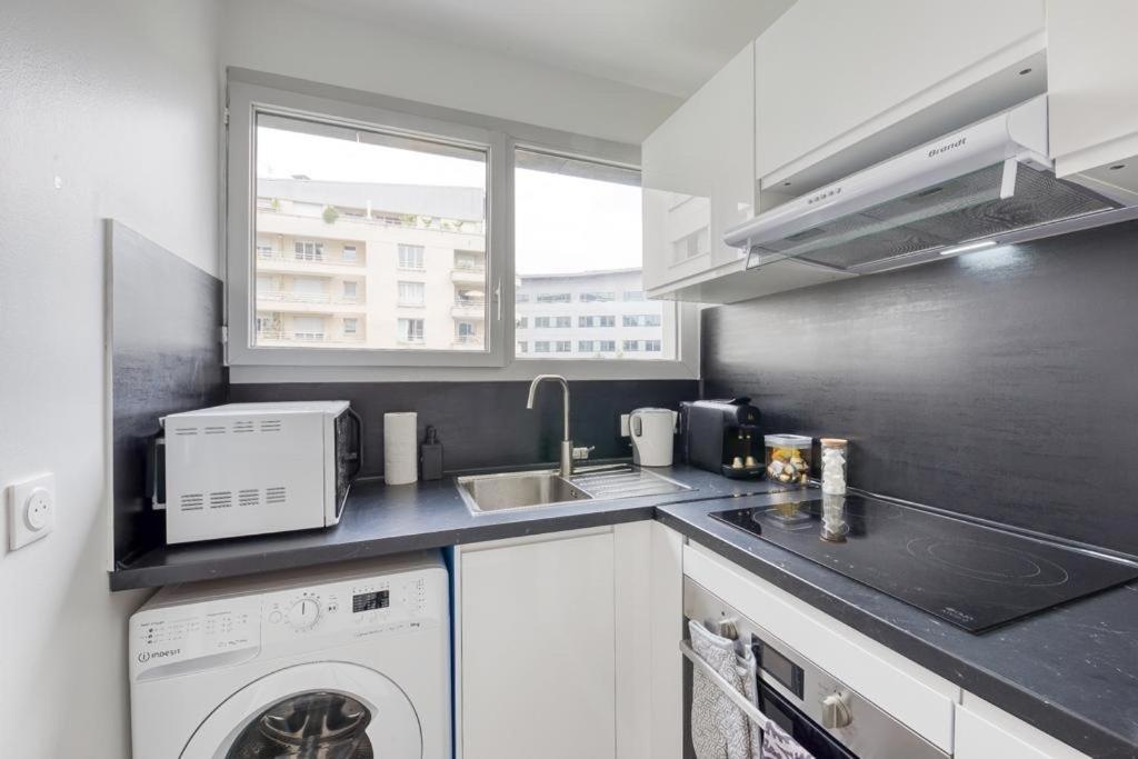 L'Appartement D'Art Et De Lumiere Clichy Esterno foto